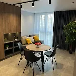 Avalon вулиця стрийська 202а *