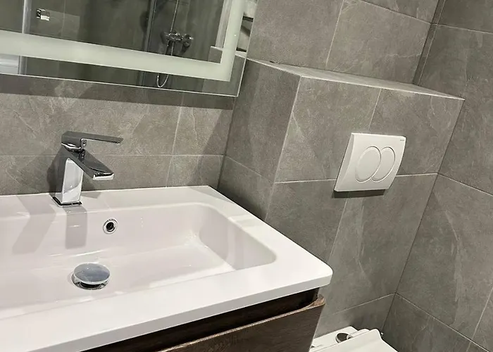 Avalon вулиця стрийська 202а