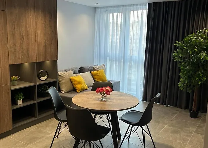 Avalon вулиця стрийська 202а *