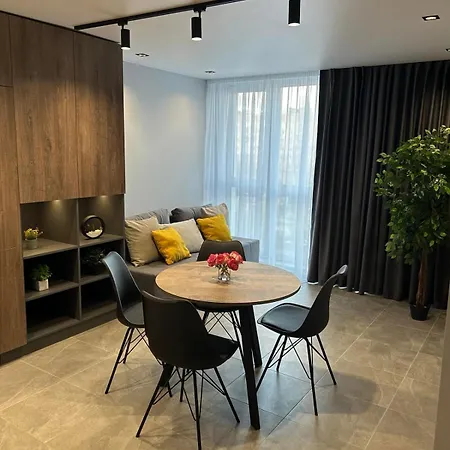 Avalon вулиця стрийська 202а *