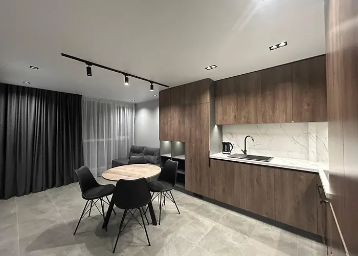 Avalon вулиця стрийська 202а * Lwów